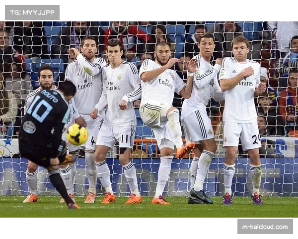 皇马姆维罗三叉戟实验，流动性与空间互换成进攻核心